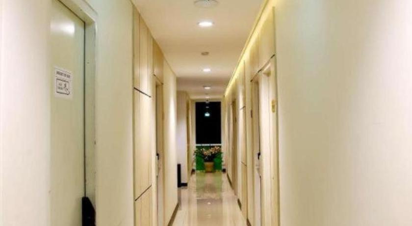 Biz Boulevard Hotel Manado
